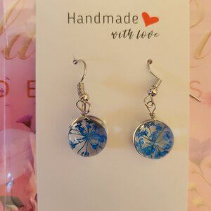 Silver Plated Real Dried Night Blue Flower Resin Earrings - Round